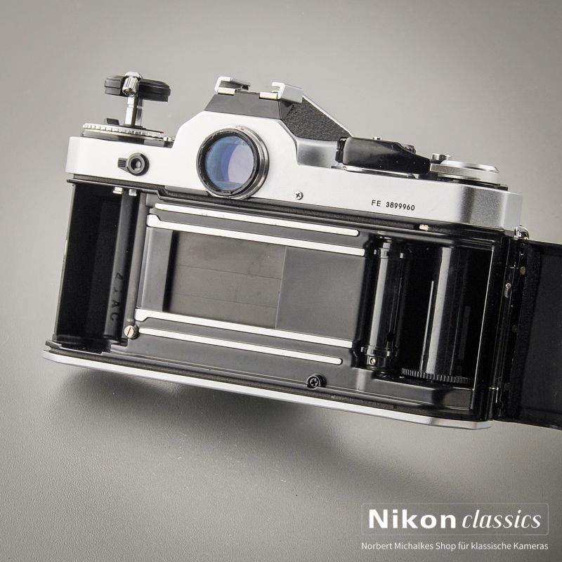 Nikon FE (Zustand A/A-)