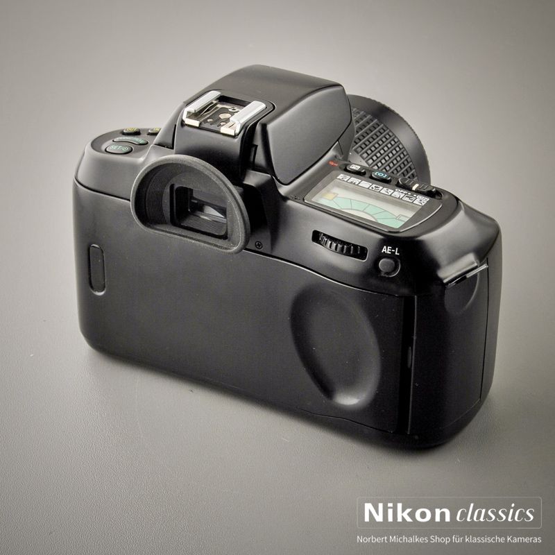 Nikon F70 with 35-80 (Condition A)