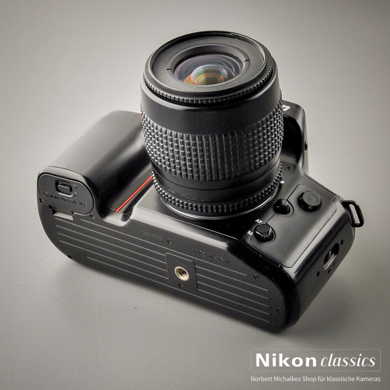 Nikon F70 with 35-80 (Condition A)