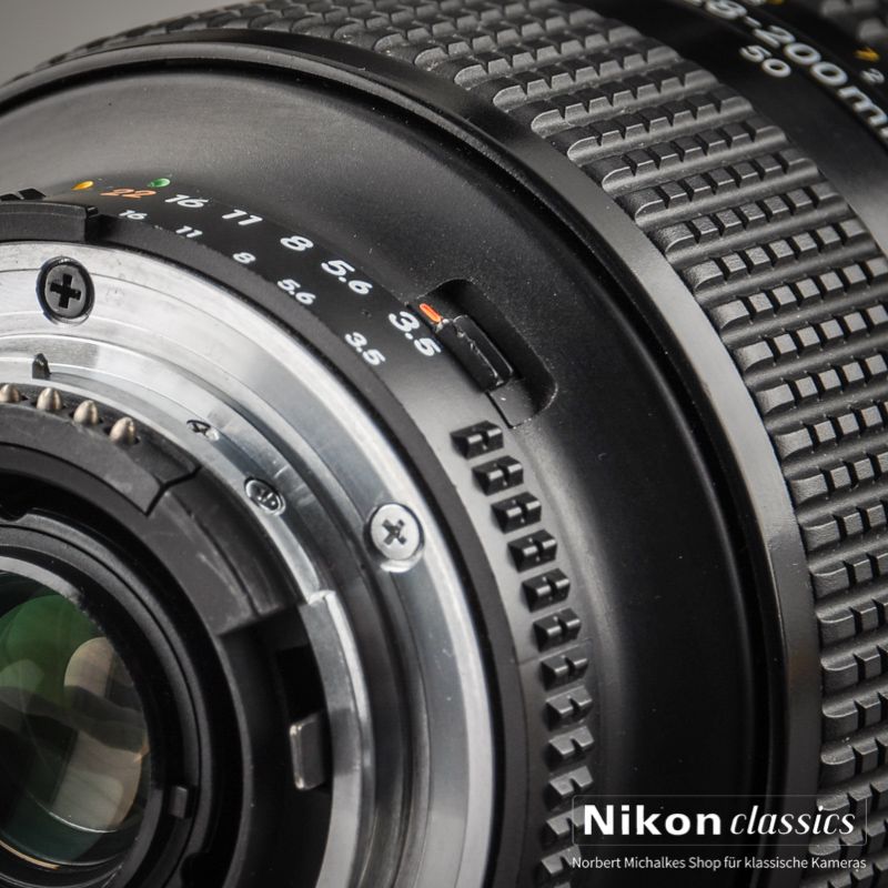 Nikon AF-D Zoom-Nikkor 28-200/3,5-5,6 IF (Condition A/A-)