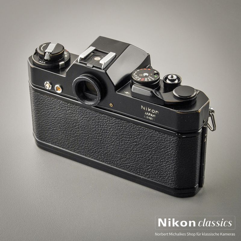 Nikkormat EL black (Condition A-/AB)