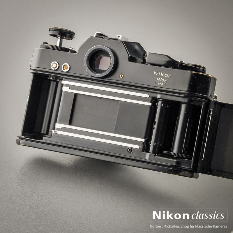 Nikkormat EL black (Condition A-/AB)