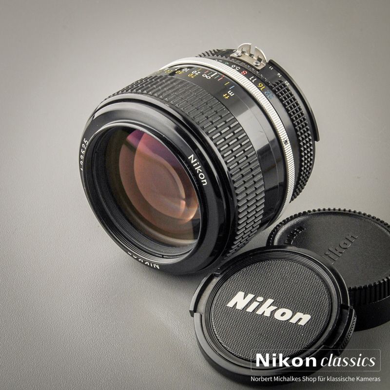 Nikon Nikkor 85/1,8 AI (Zustand A/A-)