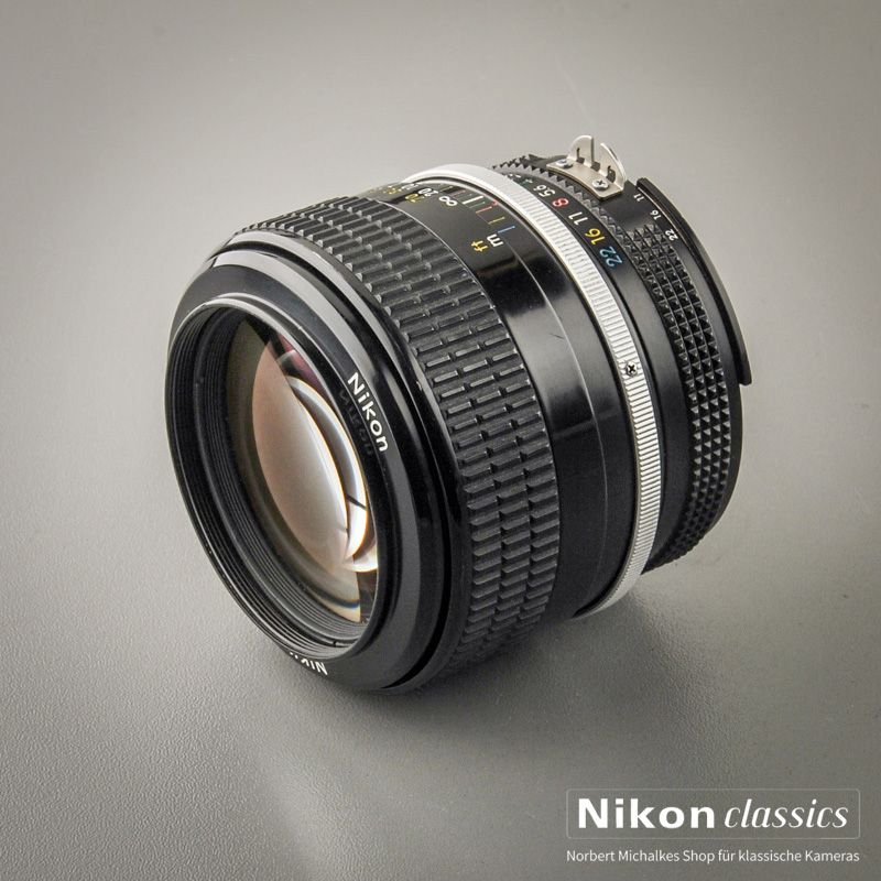 Nikon Nikkor 85/1,8 AI (Zustand A/A-)
