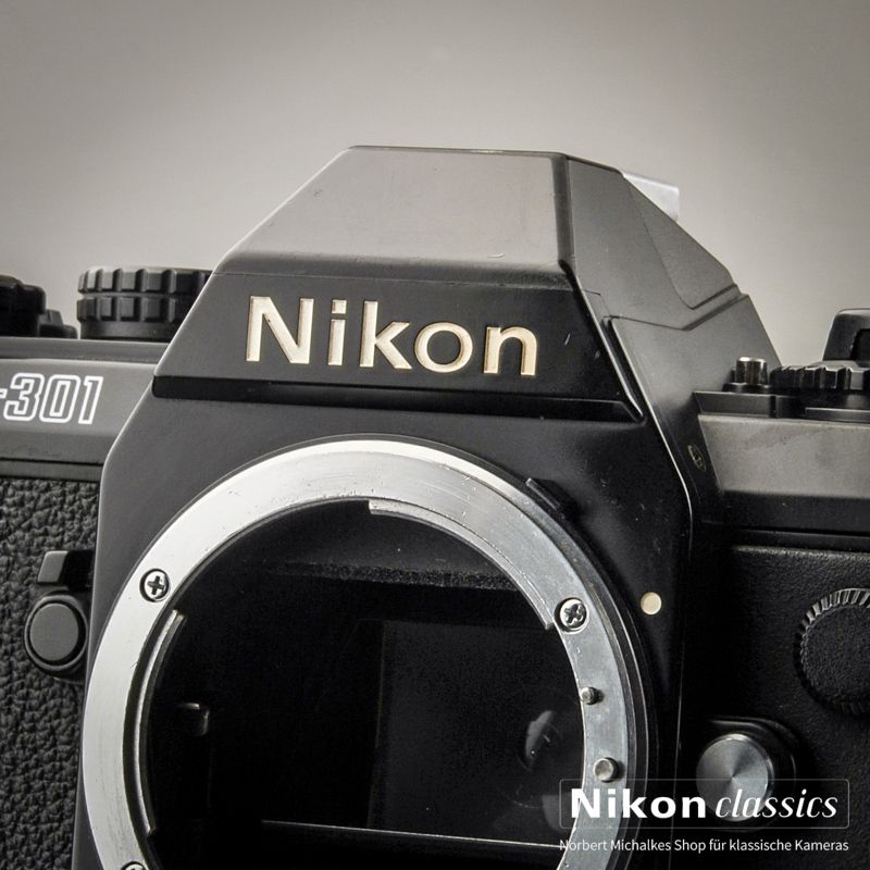 Nikon F301 (Zustand A-/AB)