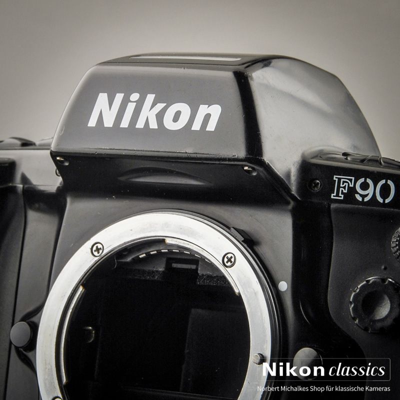 Nikon F90 (Zustand A-/AB)