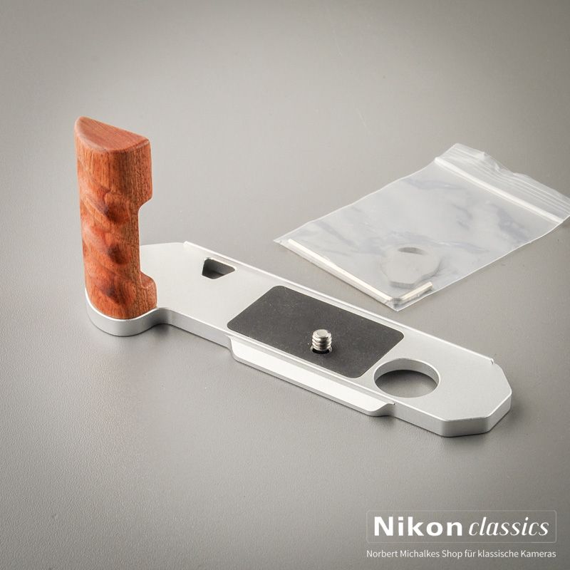 Handgriff für Nikkormat-Serie mit Arca Swiss Stativplatte, silber (Neuware)