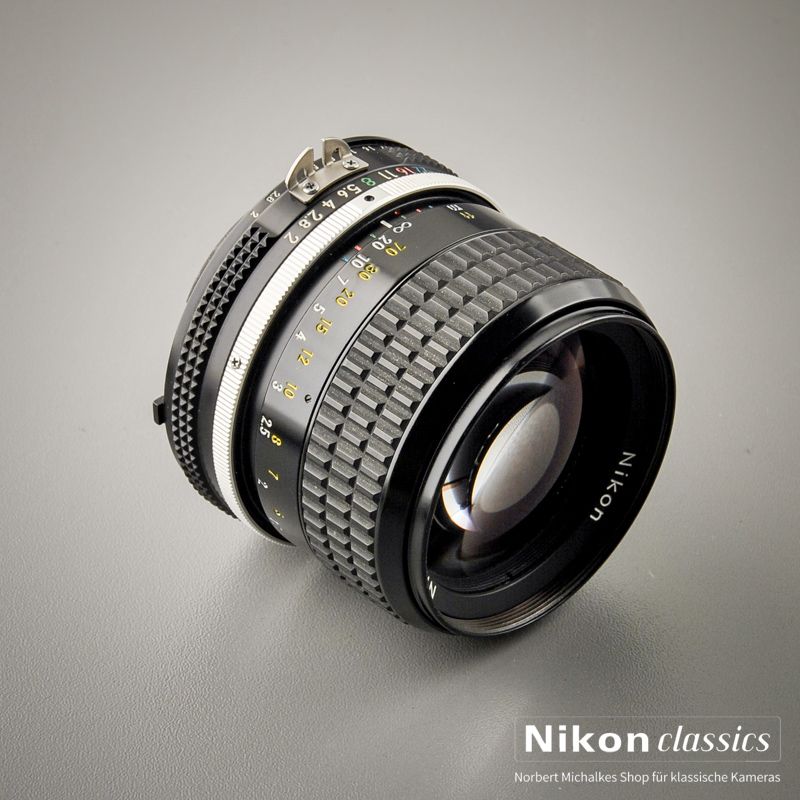 Nikon Nikkor 85/2,0 AI  (Zustand A) OVP