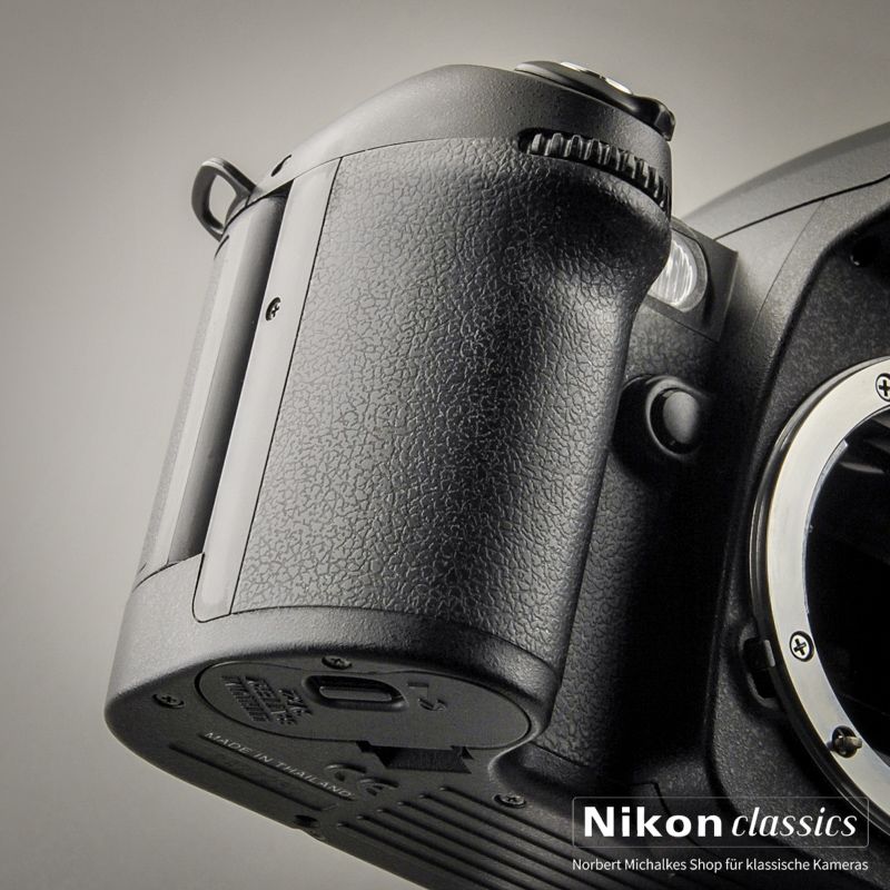 Nikon F80 (Zustand A) OVP