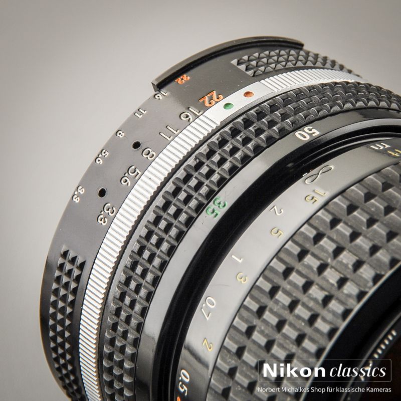 Nikon Zoom-Nikkor 35-70/3,3-4,5 AIS (Condition A/A-)