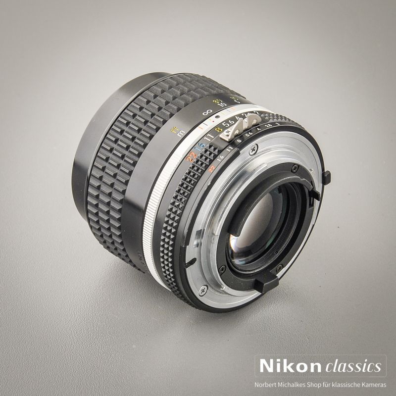 Nikon Nikkor 85/2,0 AIS  (Zustand A/A-)