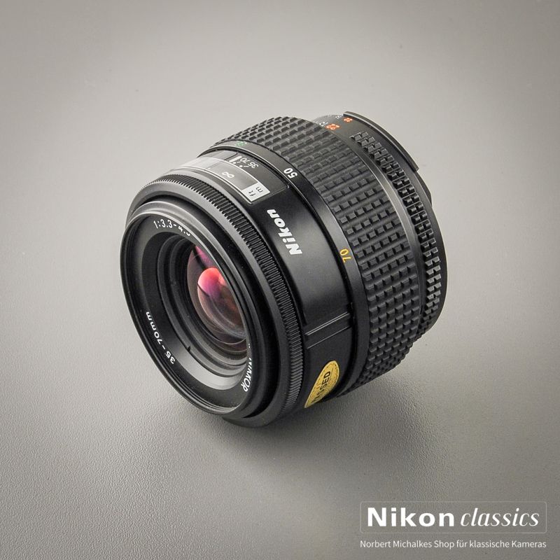 Nikon AF Zoom-Nikkor 35-70/3,3-4,5 Macro (Condition A+)