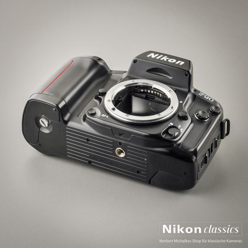 Nikon F90 (Condition A-)