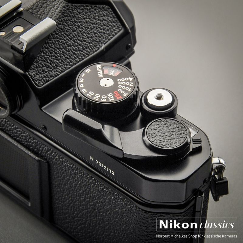 Nikon FM2n black (Condition A/A-) titan shutter