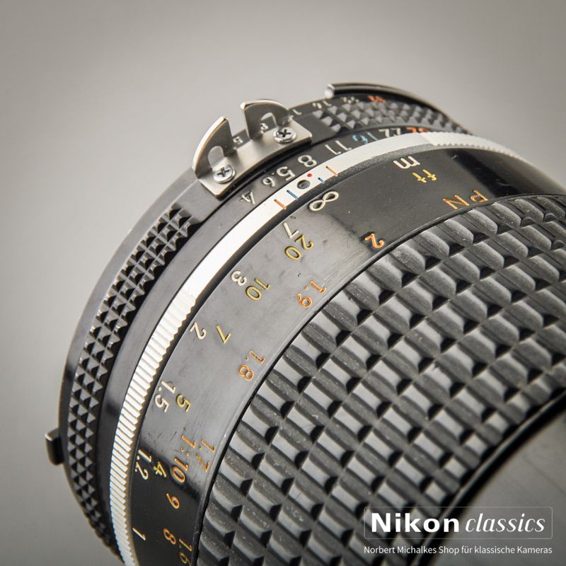 Nikon Micro-Nikkor 105/4 AIS (Condition A-/AB)