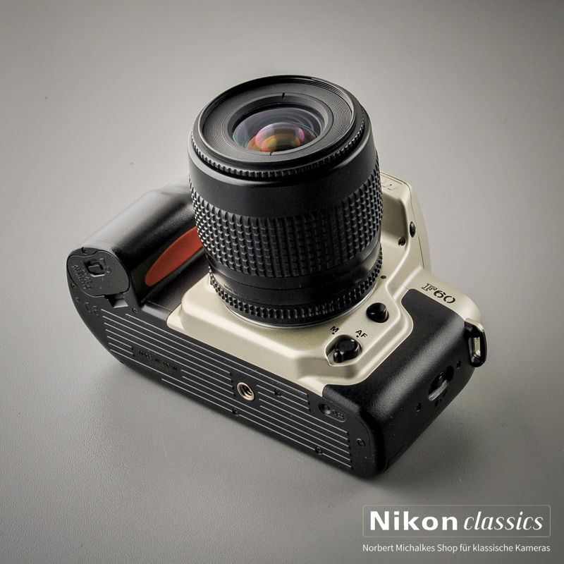 Nikon F60 with Nikkor 35-80/4-5,6 D