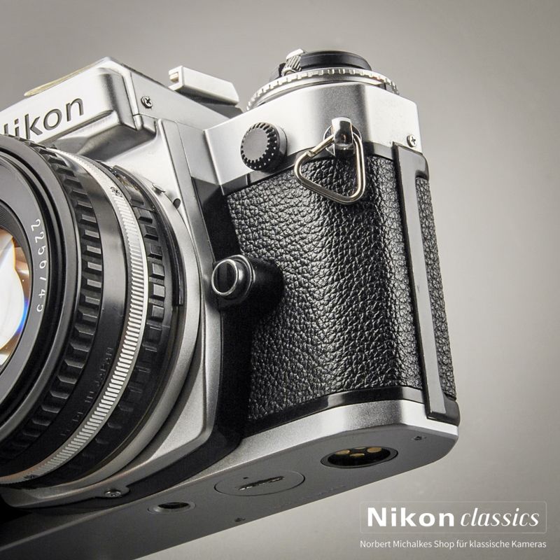 Nikon FE mit Nikon 50/1,8 Starter-Set