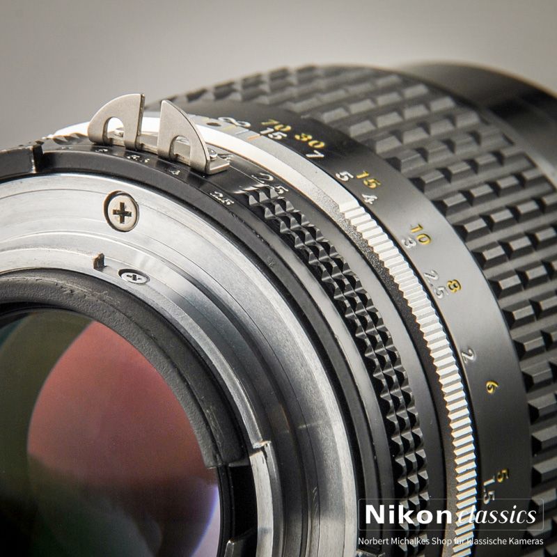 Nikon Nikkor 105/2,5 AIS (Zustand A/A-)