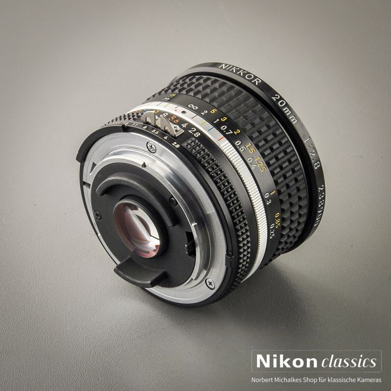 Nikon Nikkor 20/2,8 AIS (Zustand A/A-)