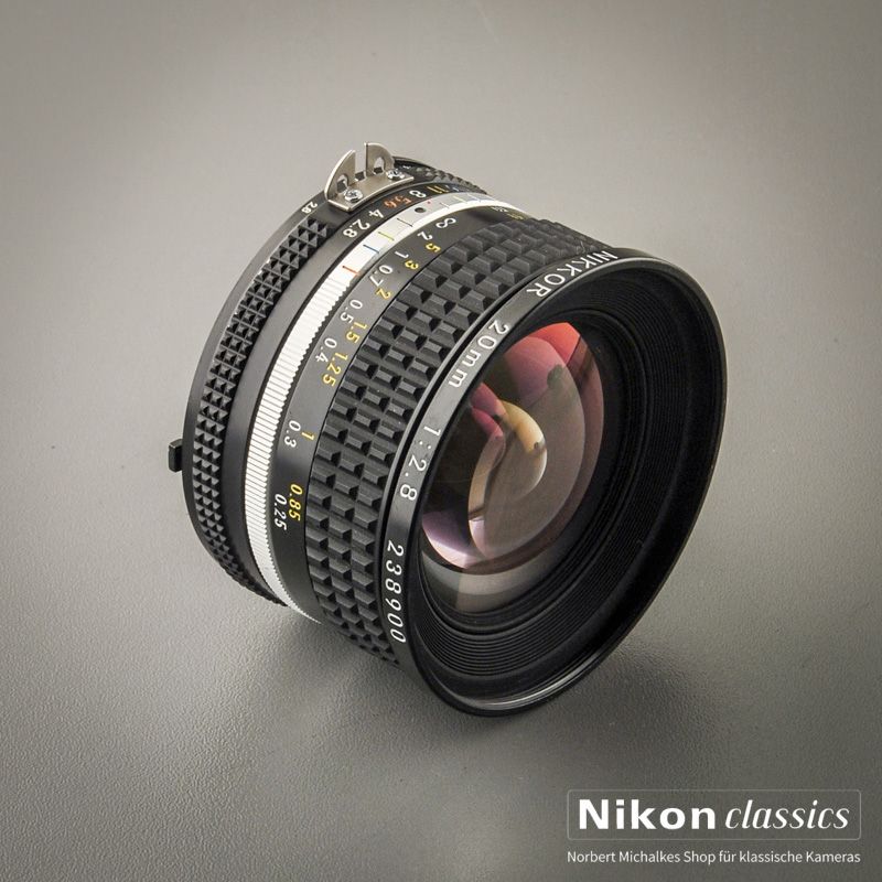 Nikon Nikkor 20/2,8 AIS (Zustand A/A-)