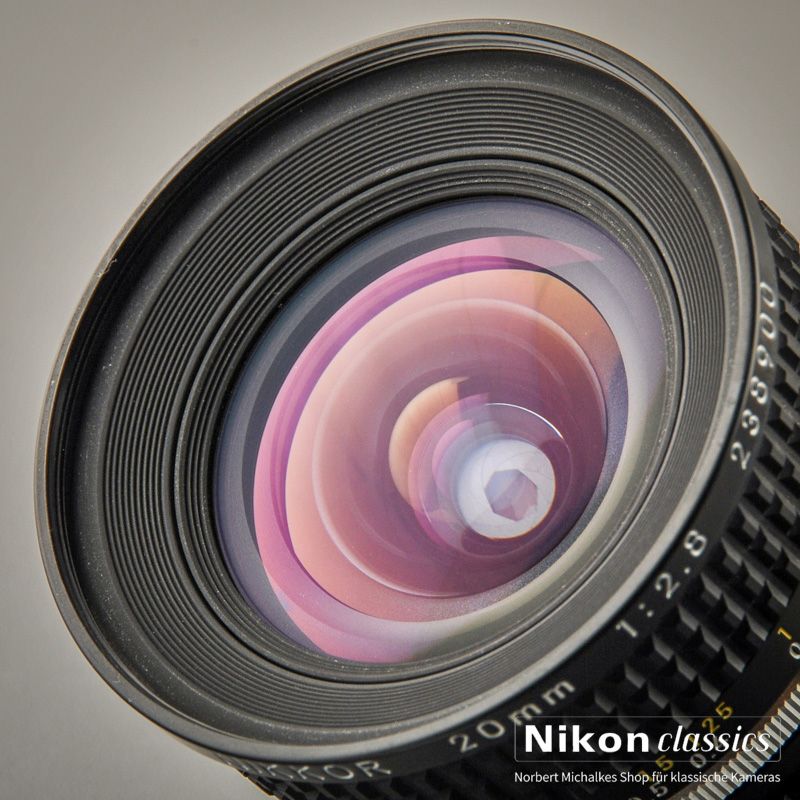 Nikon Nikkor 20/2,8 AIS (Zustand A/A-)