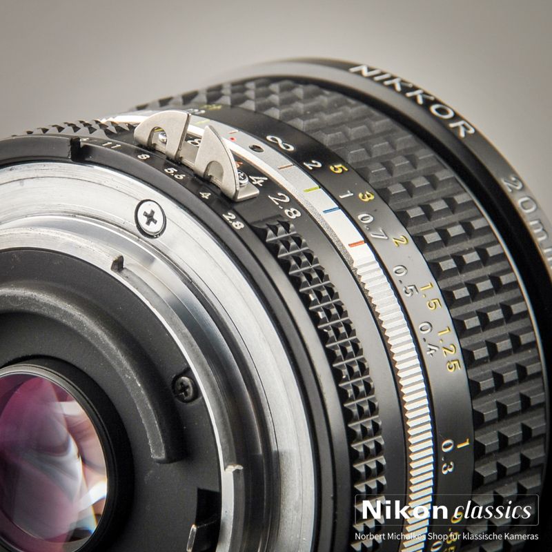 Nikon Nikkor 20/2,8 AIS (Zustand A/A-)