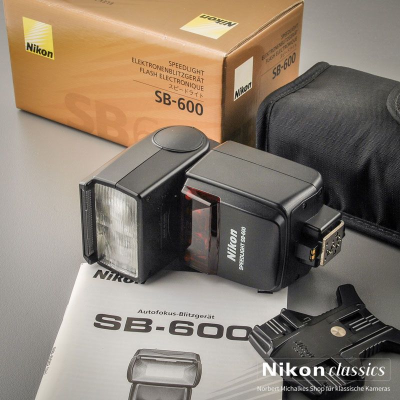 Nikon SB-600 Strobe (Condition A)