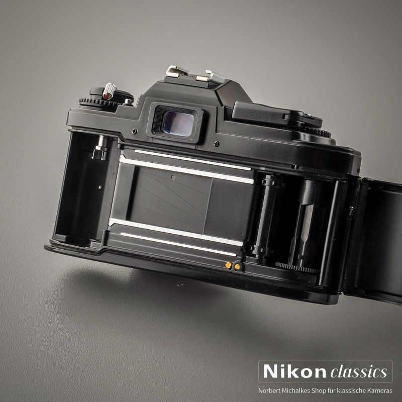 Nikon FG schwarz (Zustand A/A-)