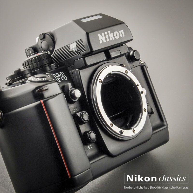 Nikon F4 mit MB-20 (Zustand A-) OVP