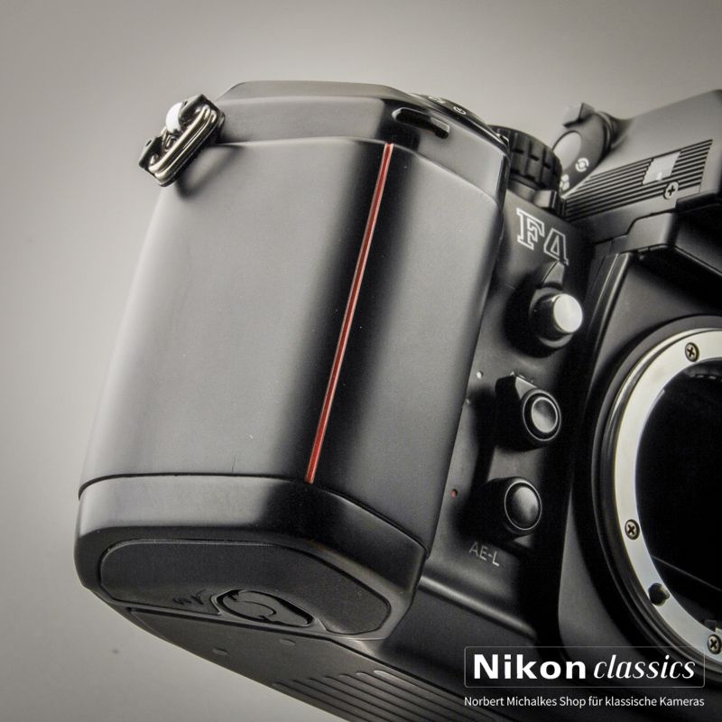 Nikon F4 mit MB-20 (Zustand A-) OVP