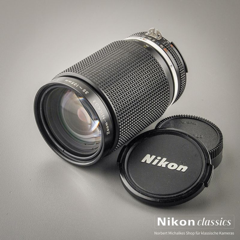 Nikon Zoom-Nikkor 35-135/3,5-4,5 AIS Macro (Zustand A/A-)