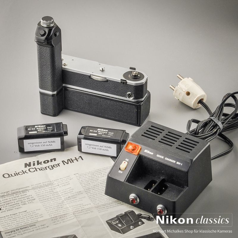 Nikon Motor Drive MD-2 mit MB-1 und NiMh-Akkus mit Ladegerät MH-1 (Zustand A-)