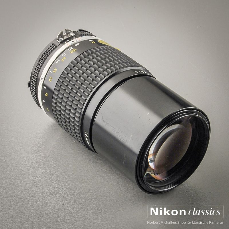 Nikon Nikkor 200/4 AIS (Condition A/A-)