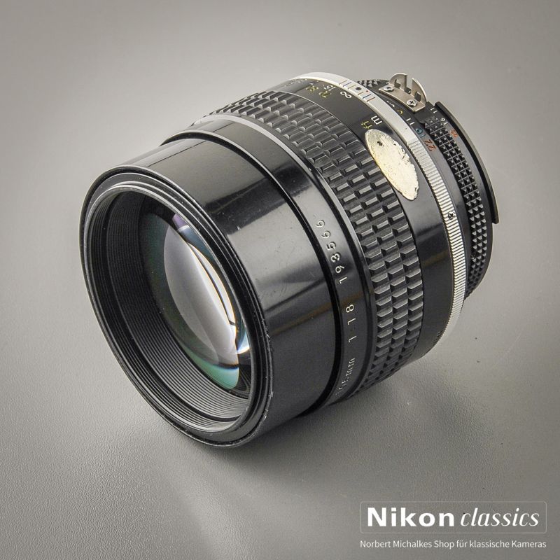 Nikon Nikkor 105/1,8 AIS (Zustand A/A-)