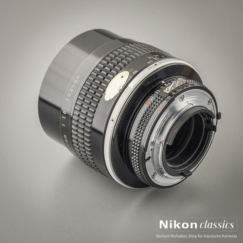 Nikon Nikkor 105/1,8 AIS (Zustand A/A-)