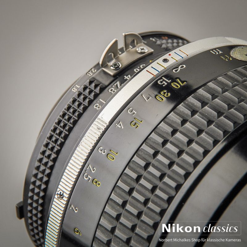 Nikon Nikkor 105/1,8 AIS (Zustand A/A-)