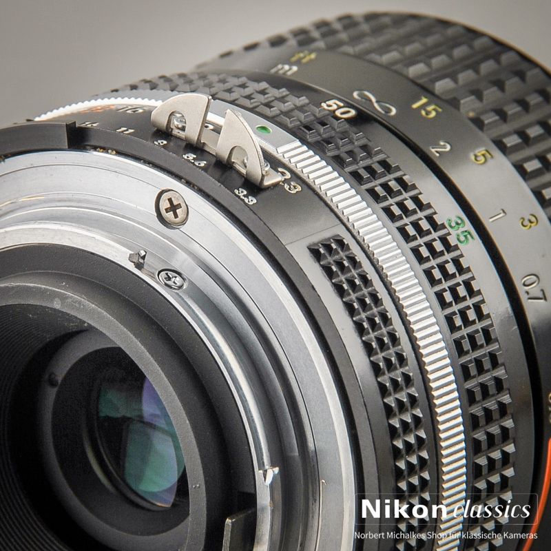 Nikon Zoom-Nikkor 35-70/3,3-4,5 AIS (Zustand A)