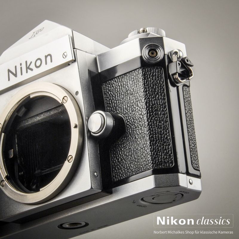 Nikon F "Eyelevel" mit Prismensucher (Zustand A-)