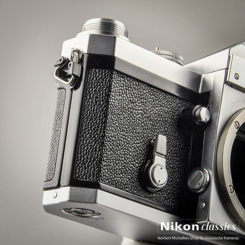 Nikon F "Eyelevel" mit Prismensucher (Zustand A-)