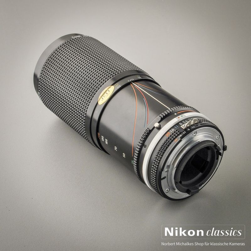 Nikon Zoom-Nikkor 35-200/3,5-4,5 AIS Macro (Condition A)