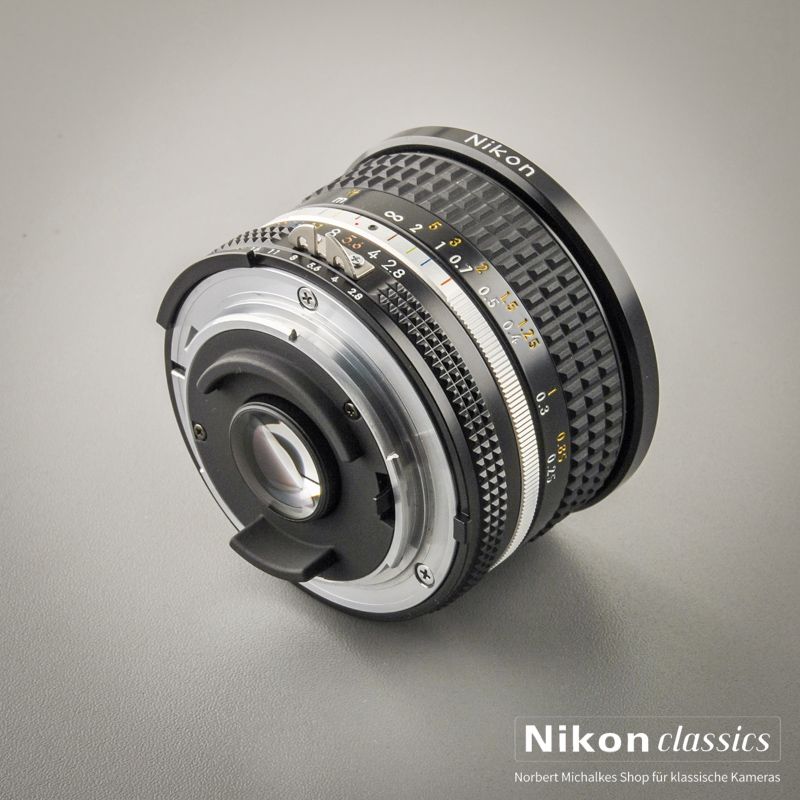 Nikon Nikkor 20/2,8 AIS (ZustandA+) OVP
