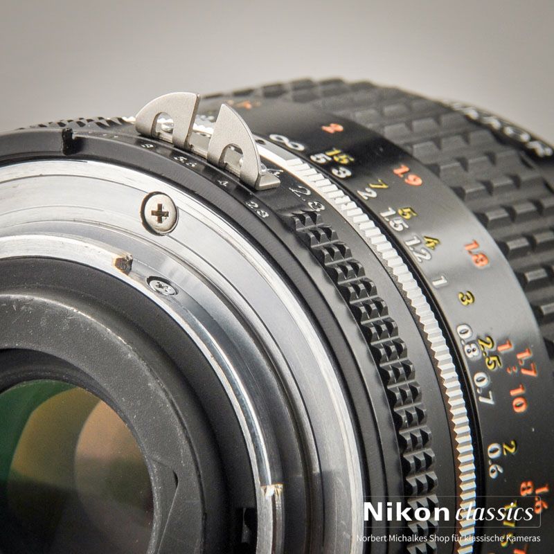 Nikon Micro-Nikkor 55/2,8 AIS (Zustand A/A-)