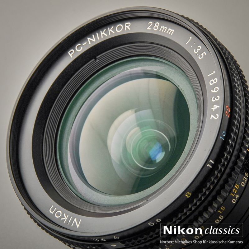 Nikon PC-Nikkor 28/3,5 Shift (Condition A/A-)