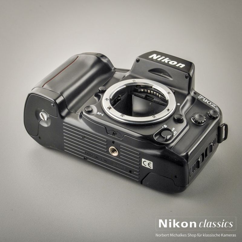 Nikon F90x (Zustand A/A-)