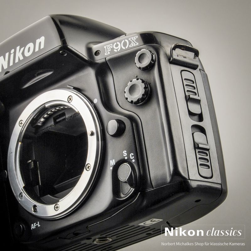 Nikon F90x (Zustand A/A-)