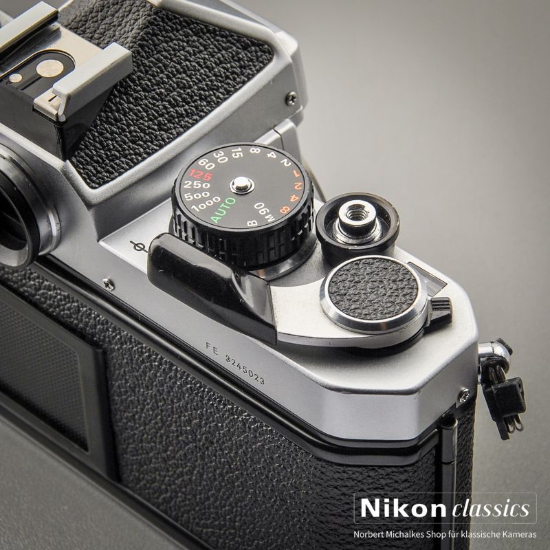 Nikon FE (Zustand A/A-)