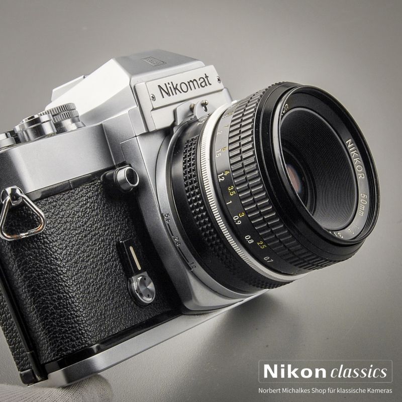 Nikkormat EL with Nikkor 50/2,0 (Condition A-)