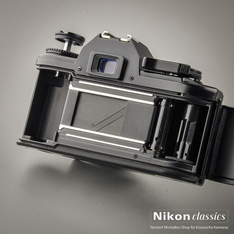 Nikon EM (Zustand A/A-)