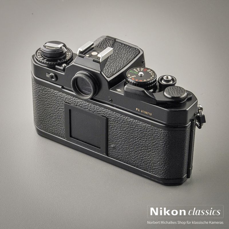 Nikon FE schwarz (Zustand A-)