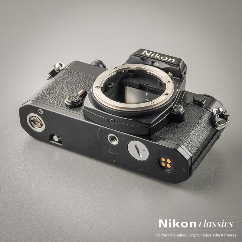 Nikon FE schwarz (Zustand A-)